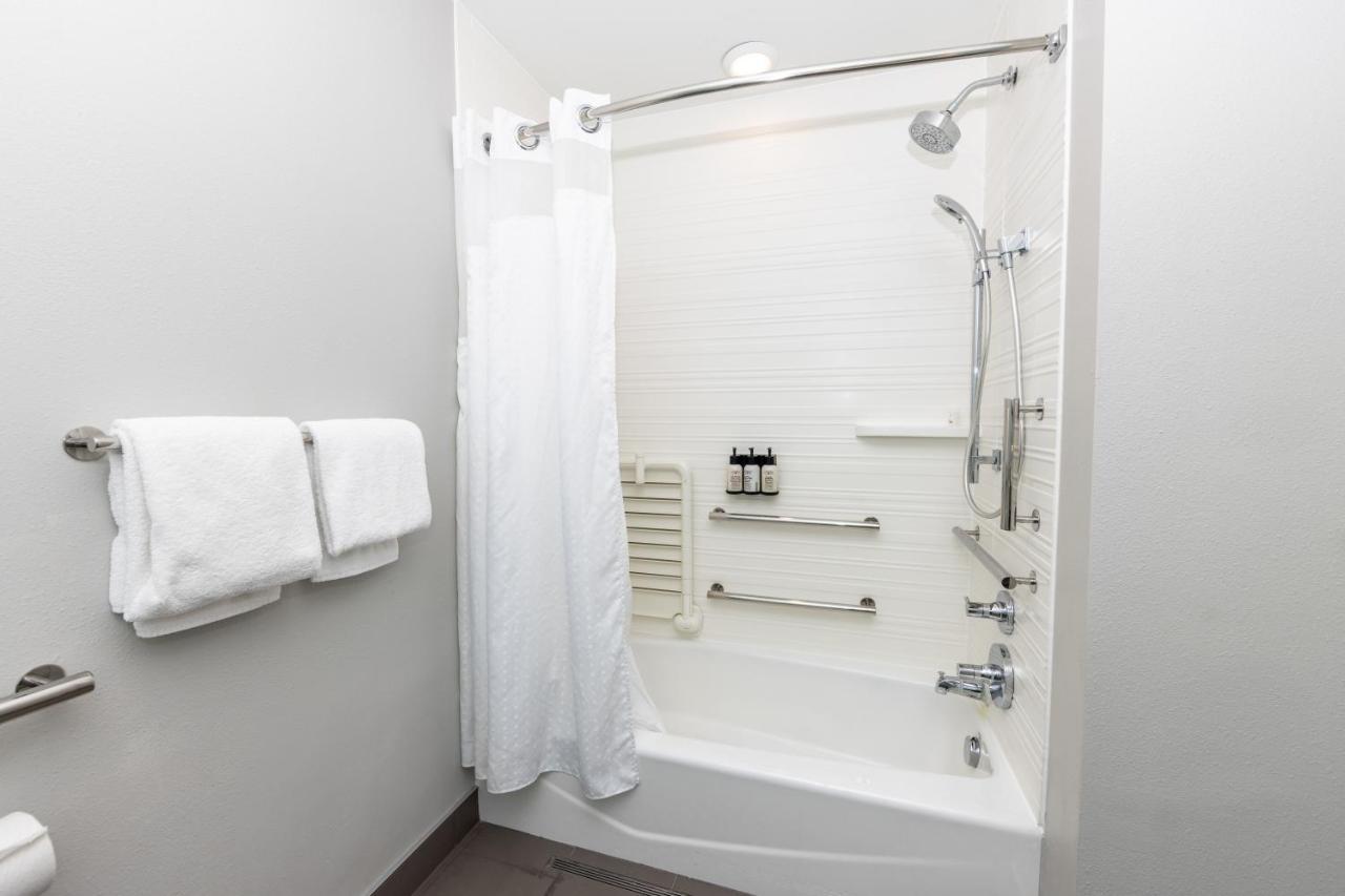 Avid Hotels - Denver Airport Area By Ihg Exterior foto